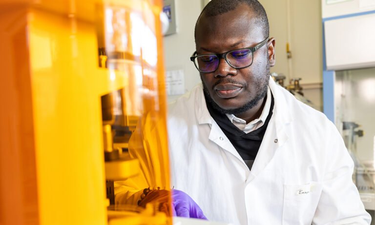 Daring AM: 3D Printing Moves Closer to the Clinic3DPrint.com | Additive Manufacturing Business 7 Emmanuel Osei 1000 lwmMVA