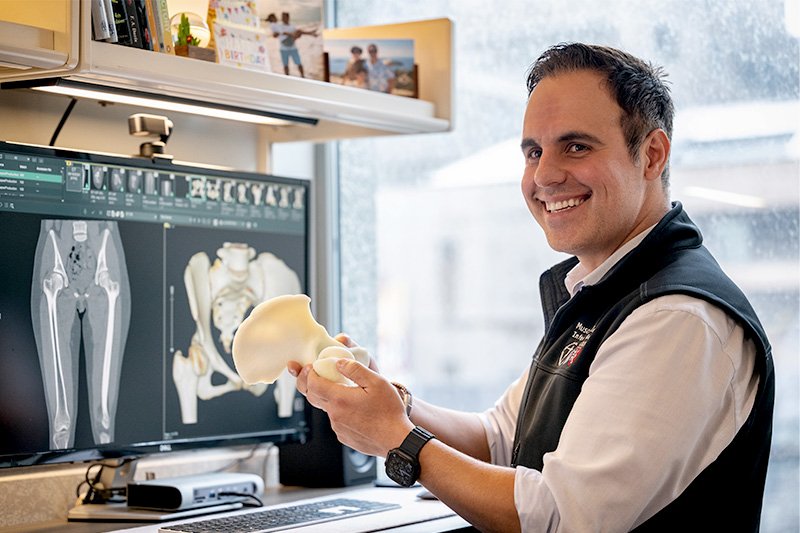 3D Printing News Briefs, December 13, 2025: 3D Imaging, Living Lung Cells, & More3DPrint.com | Additive Manufacturing Business 2 kiapour 3d hip FcBtSI