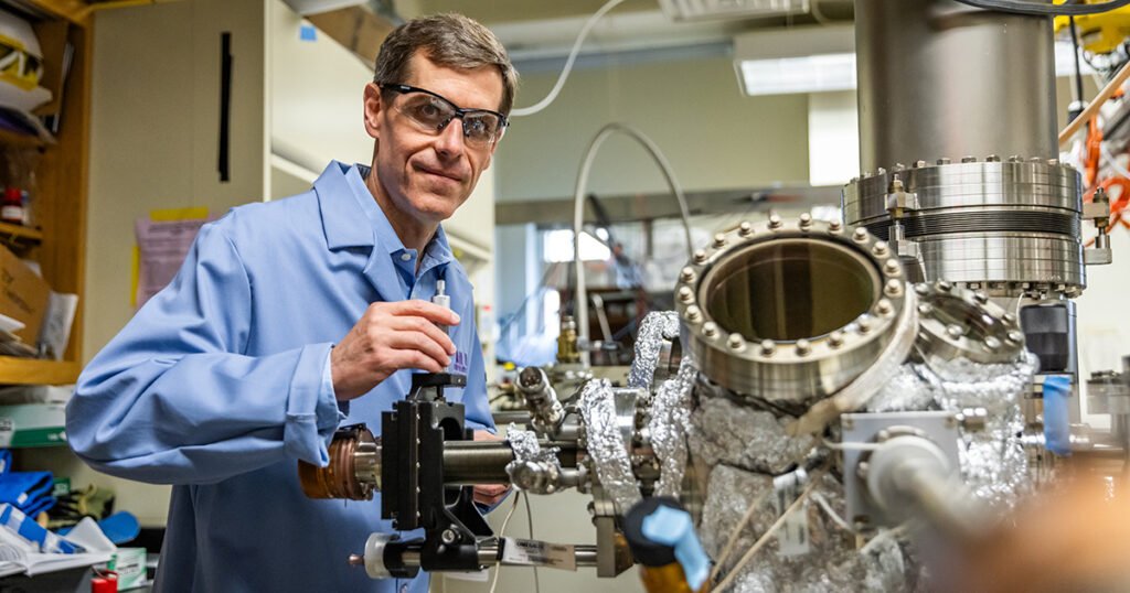 mark hersam wins 2024 mid career research award social M8WVR3