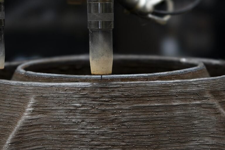 ORNL Continues Research Into Making Large Format Metal Parts by Combining AM and HIP3DPrint.com | Additive Manufacturing Business 24 2024 P03767 9A4M7D