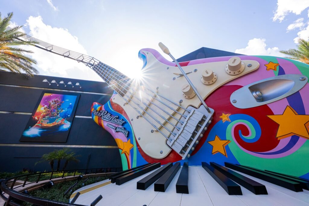 Disney Gives Muppet Favorite Scooter a 3D Printed Comeback on Rock ‘n’ Roller Coaster3DPrint.com | Additive Manufacturing Business 2 Rock n Roller Coaster Starring The Muppets 4 YiLJRY
