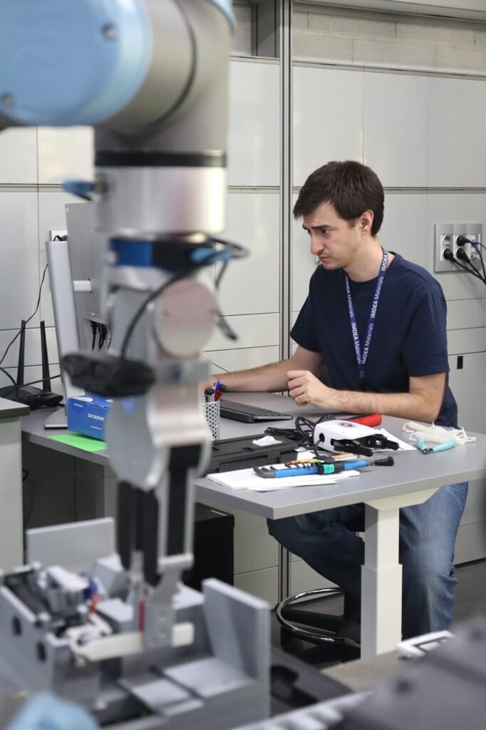 IMDEA Materials & Lawrence Berkeley National Laboratory Work on Making 3D Printers Print in Unison3DPrint.com | Additive Manufacturing Business 2 Miguel Hernandez del Valle 682x1024 4aK0VN