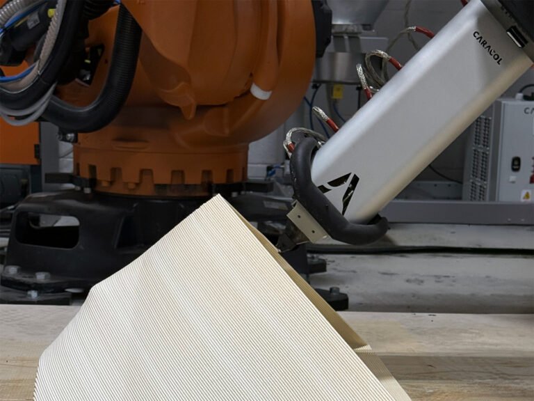 heron 300 hv large format additive manufacturing emBrWJ