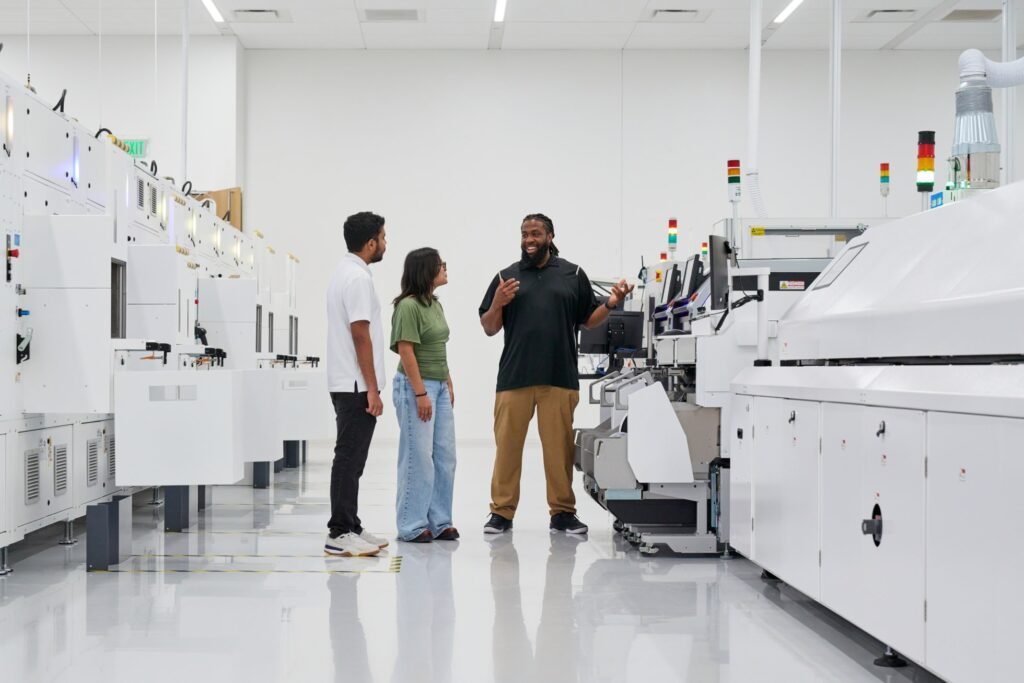 Apple Opens New US Advanced Manufacturing Center for Second Year in a Row3DPrint.com | Additive Manufacturing Business 2 Apple Advanced Manufacturing Center Houston factory floor 01 big.jpg.large 2 08upsA