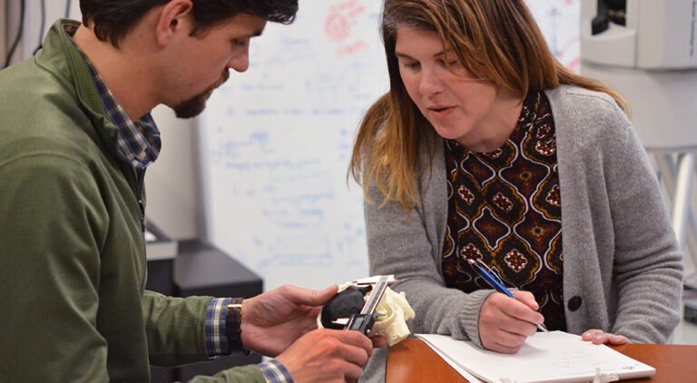 Walter Reed Gets Premarket Clearance to Make 3D Printed Point-of-Care Medical Devices3DPrint.com | Additive Manufacturing Business 1 Dr Beth Ripley top shot cropped 1000550 6YuSdR